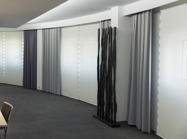 blackout-curtains-for-meeting-room--3