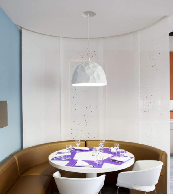 Séparation d'espace / restaurant Novotel