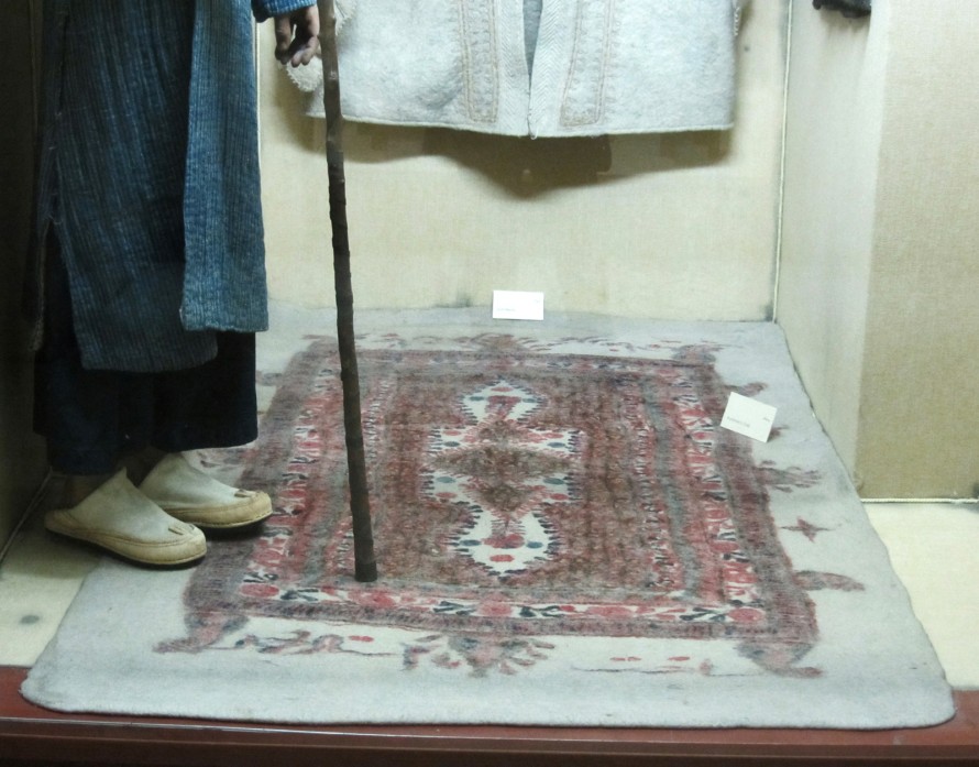 rug in hand-made felt from Iran