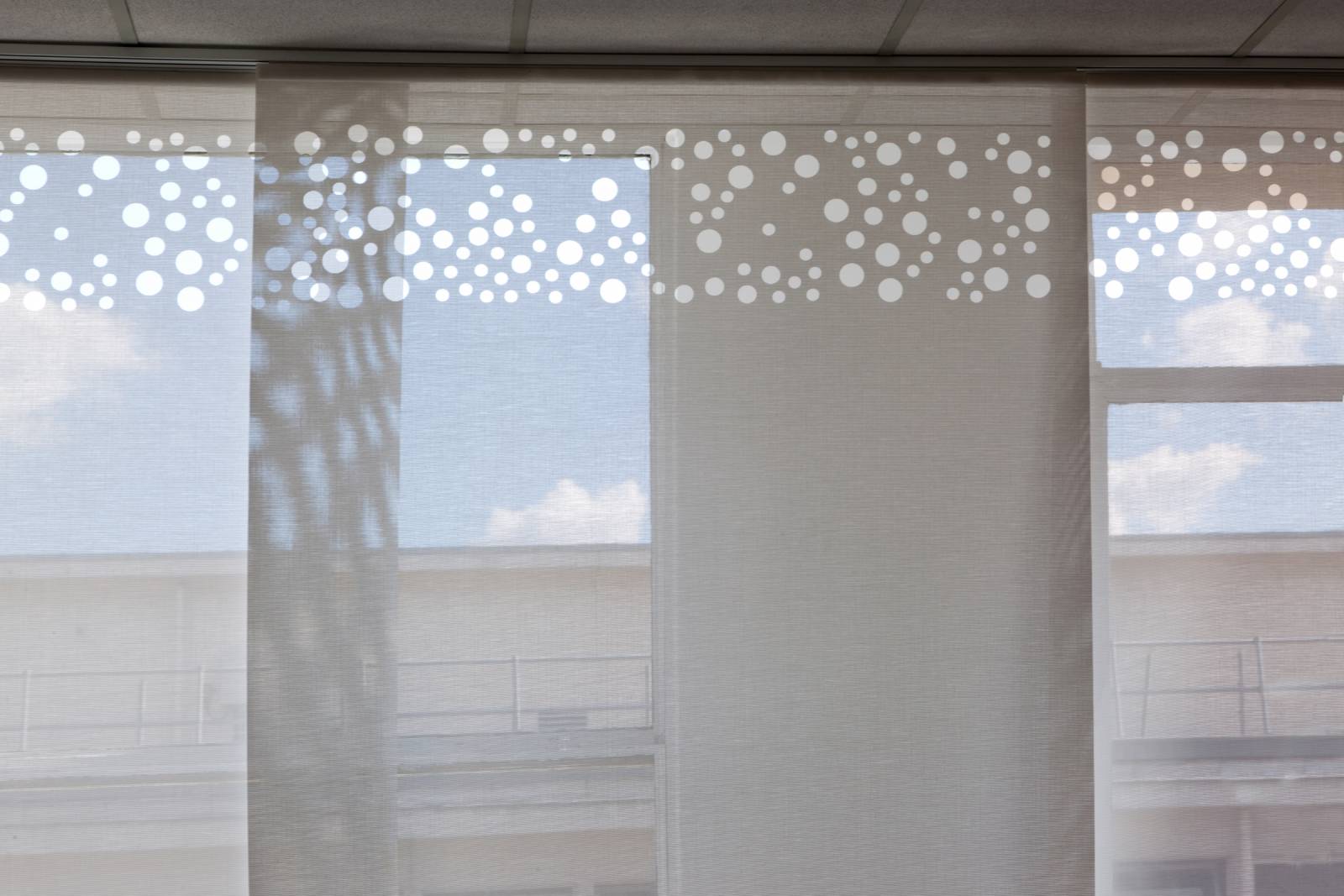 "Bubbles" sun screen sliding panel : executive office - Paris - 3