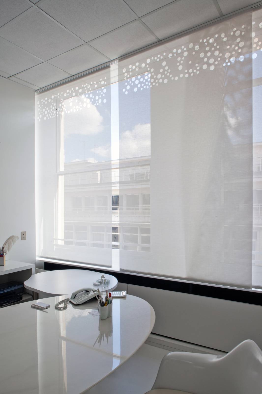 sun-screens-for-a-too-luminous-office-4