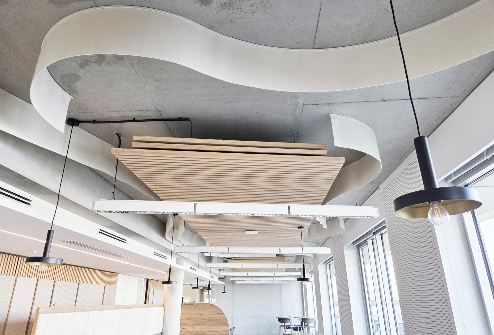 Plafond-acoustique-feutre-écru-3