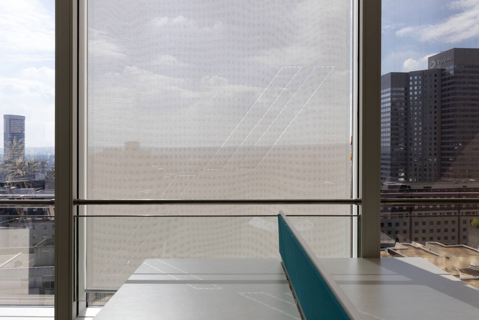 protection-solaire-tour-axa-4
