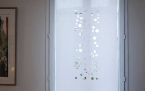 "Bubbles" translucent sliding panel - 10