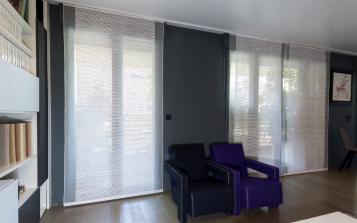 "Siesta H" transparent sliding panel - example 12