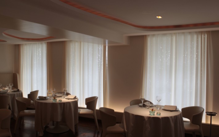 Wave curtains: hot sombat