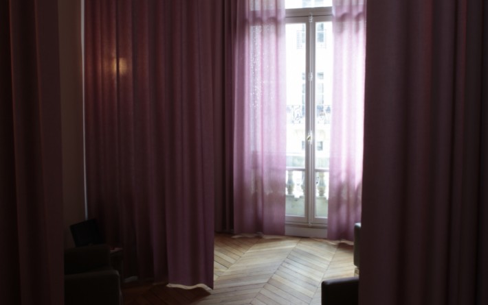 Wave curtains: Logiderme