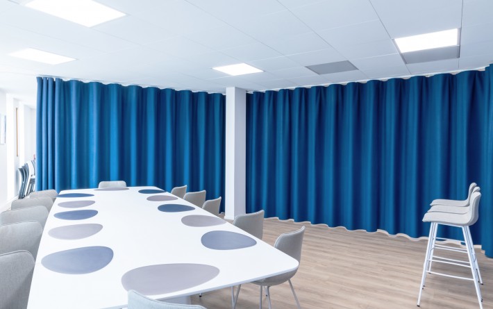 Namad-felt-curtain-VIP-lounge-1