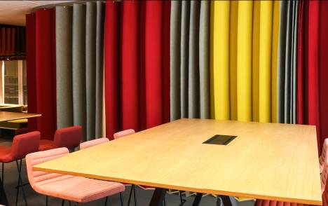 Pleating-panel-in-3-colours-red-yellow-grey