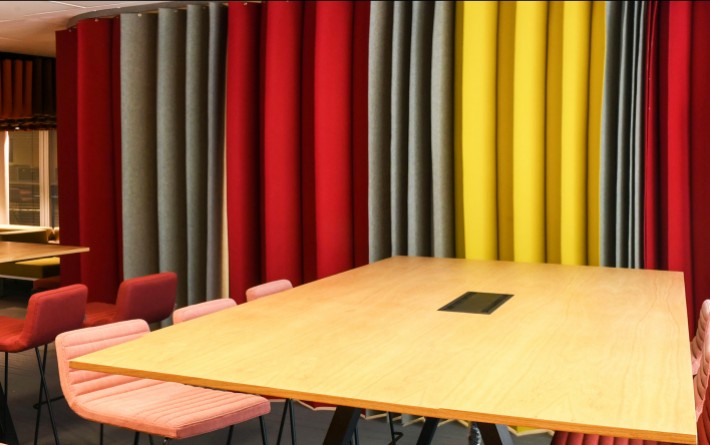 Pleating-panel-in-3-colours-red-yellow-grey
