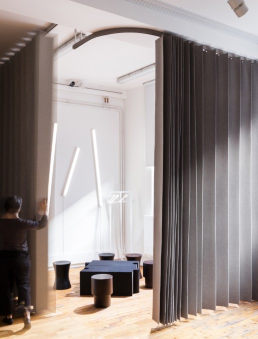 pleating-panel-"namad"-semi-open-position-2