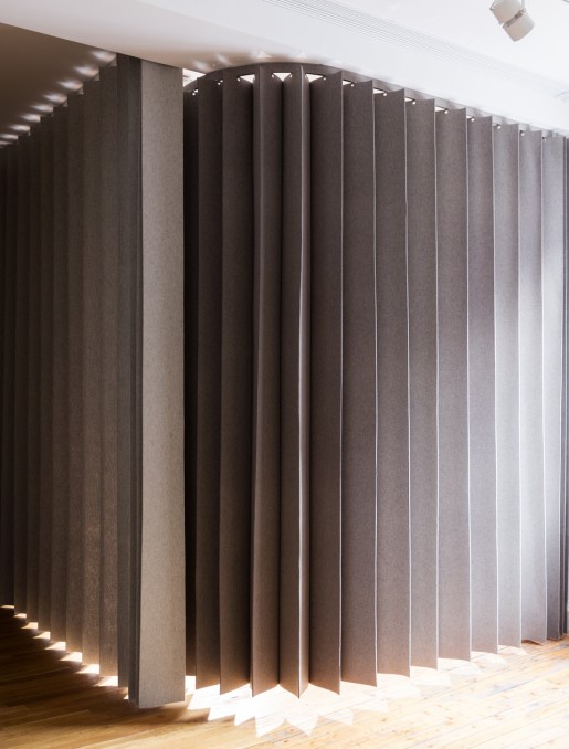 pleating-panel-"namad"-closed-position 