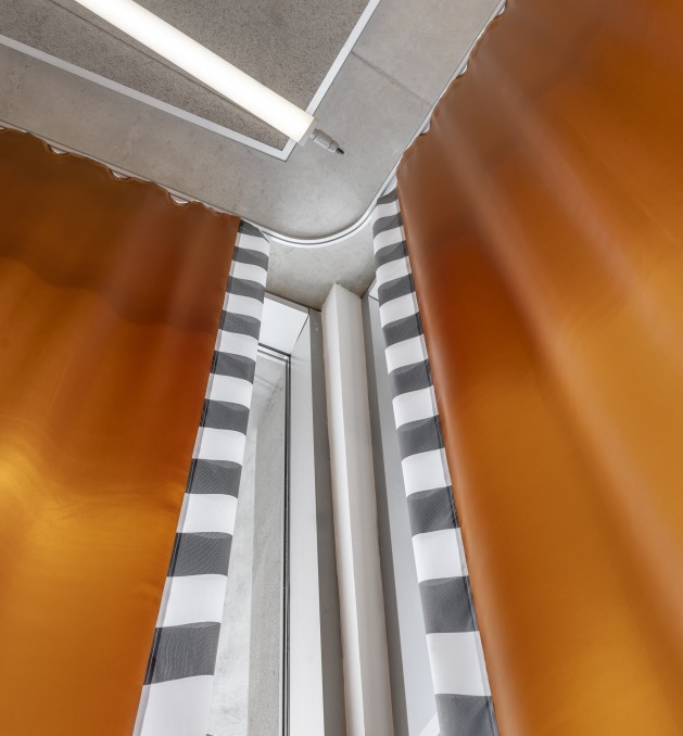 Rideaux plats cintrés ou droits